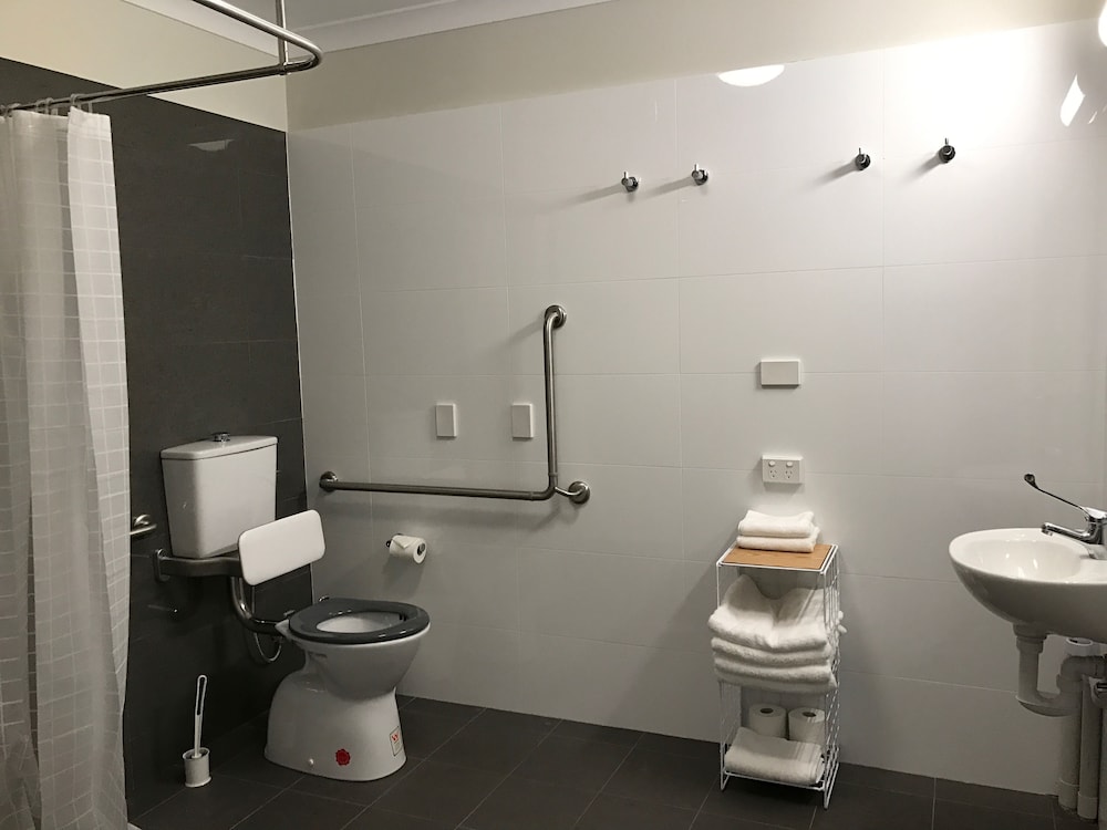 Gallery Hotel 34/71