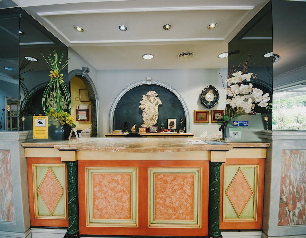 Hotel Los Angeles & Spa 2/50
