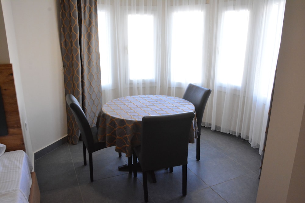 Club Efes Otel 37/49