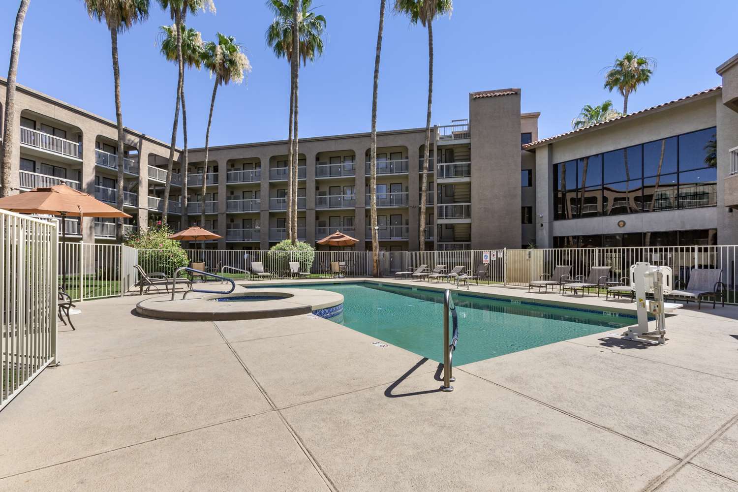 Best Western Plus Scottsdale Thunderbird Suites 46/46