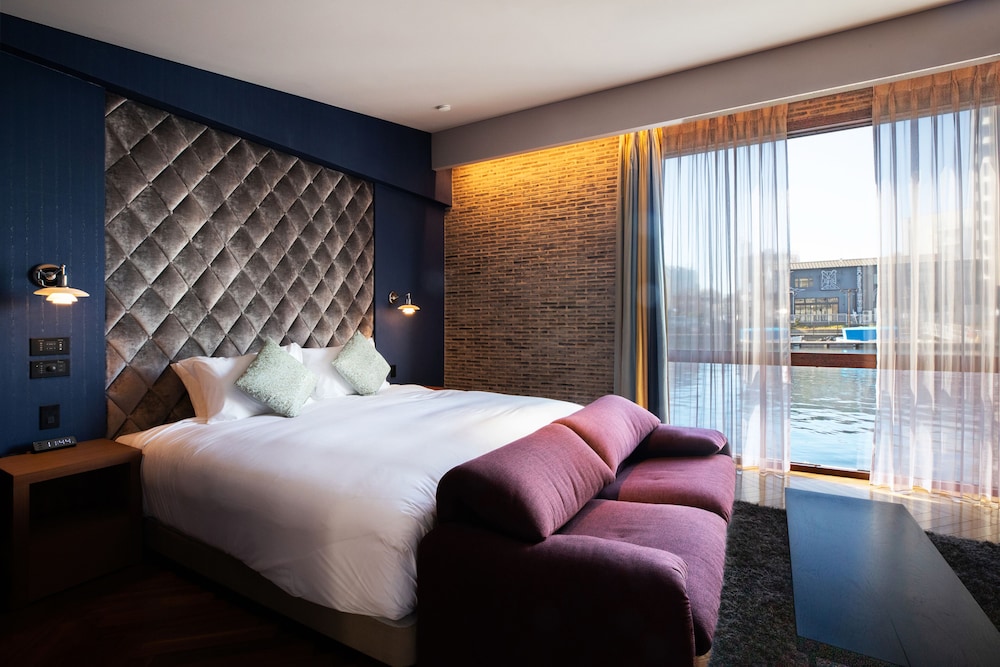 PETALS TOKYO - Floating Hotel 19/47