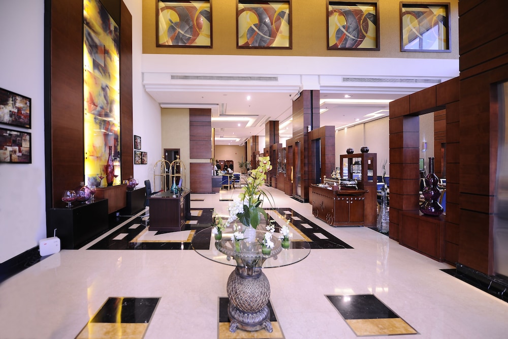قصر الحمراء من ورويك(Al Hamra Palace By Warwick) 41/50