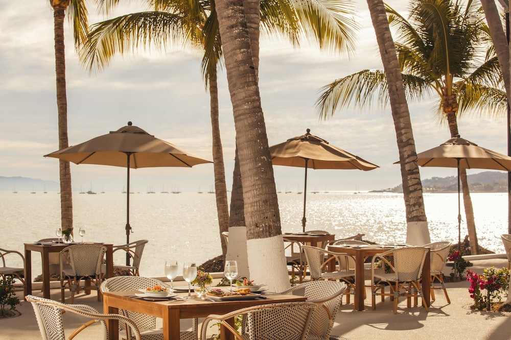 Vista Vallarta All Suites on the Beach 62/75