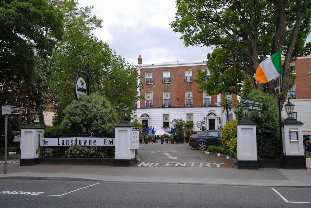 LANSDOWNE HOTEL 46/47