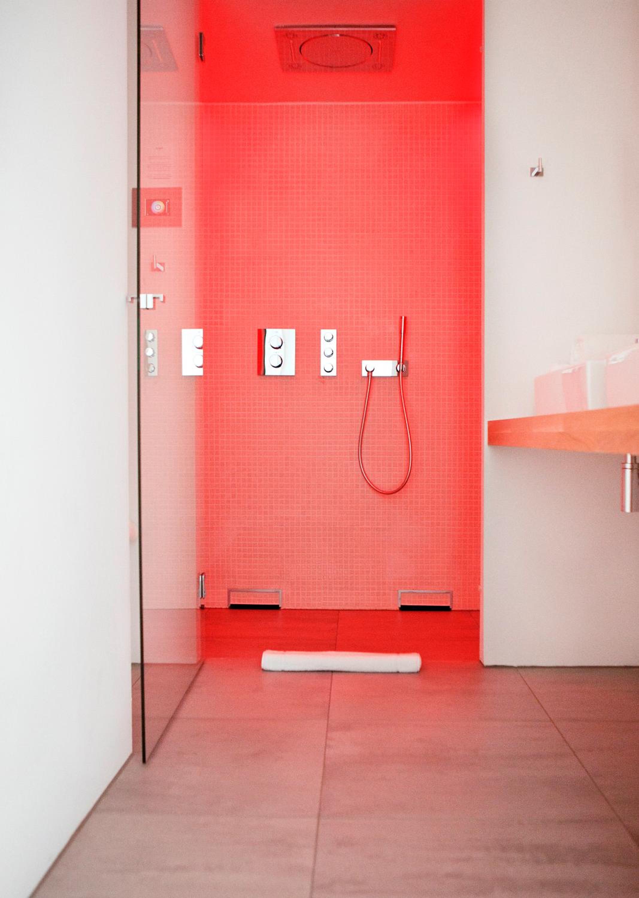 Vesper Hotel 8/50