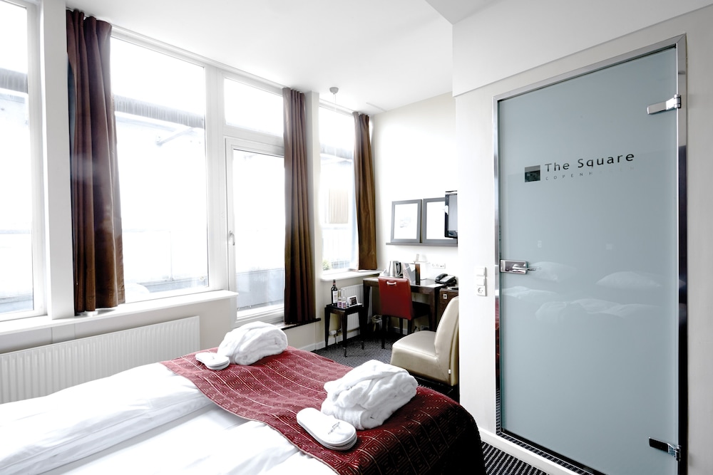 Square Hotel 17/43
