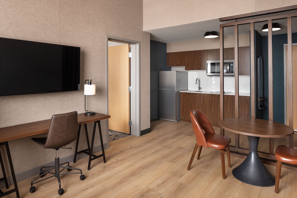 Four Points by Sheraton Penticton at the Convention Centre 37/44