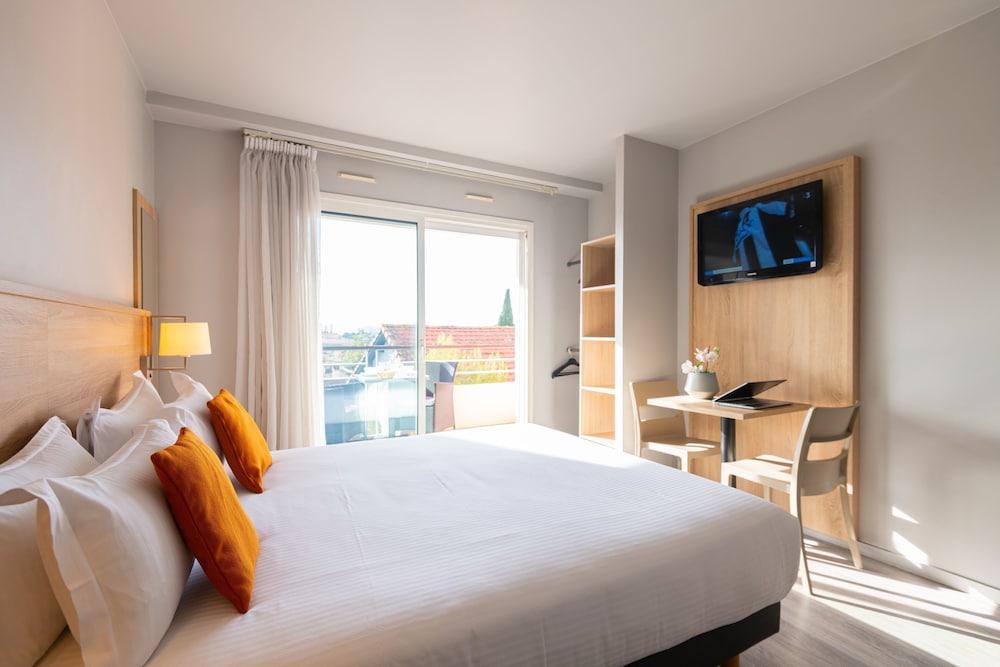 Superior, Studio, Double Bed