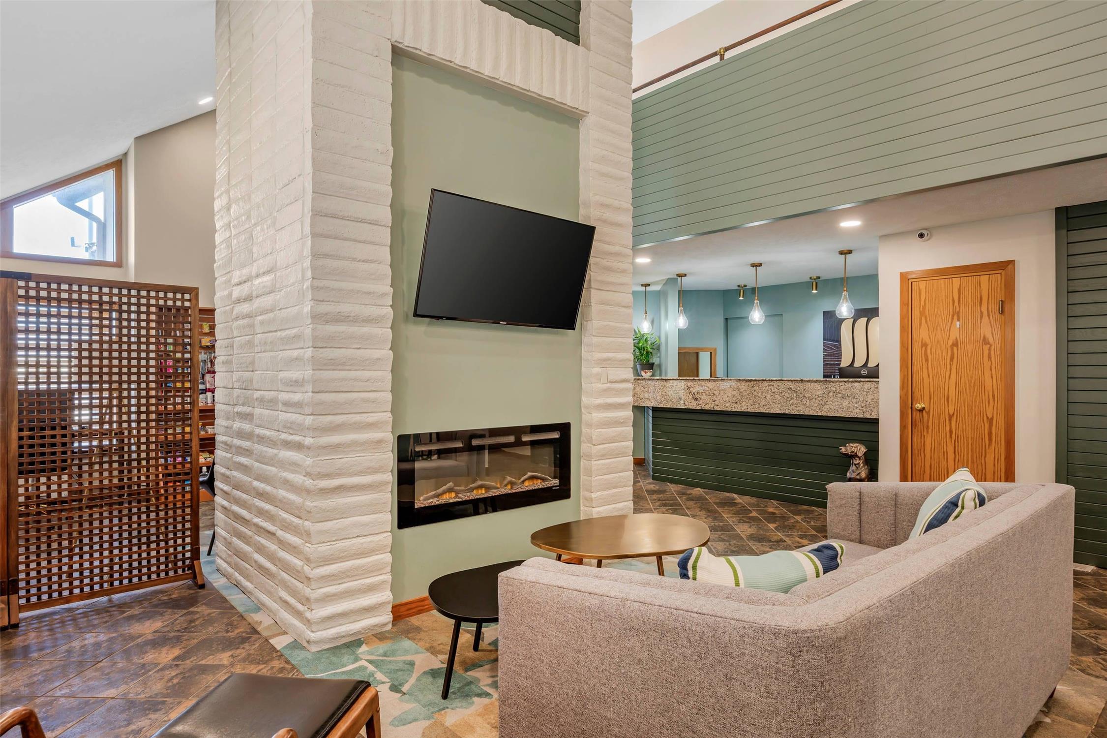 MainStay Suites Springfield South - Battlefield Rd 12/16