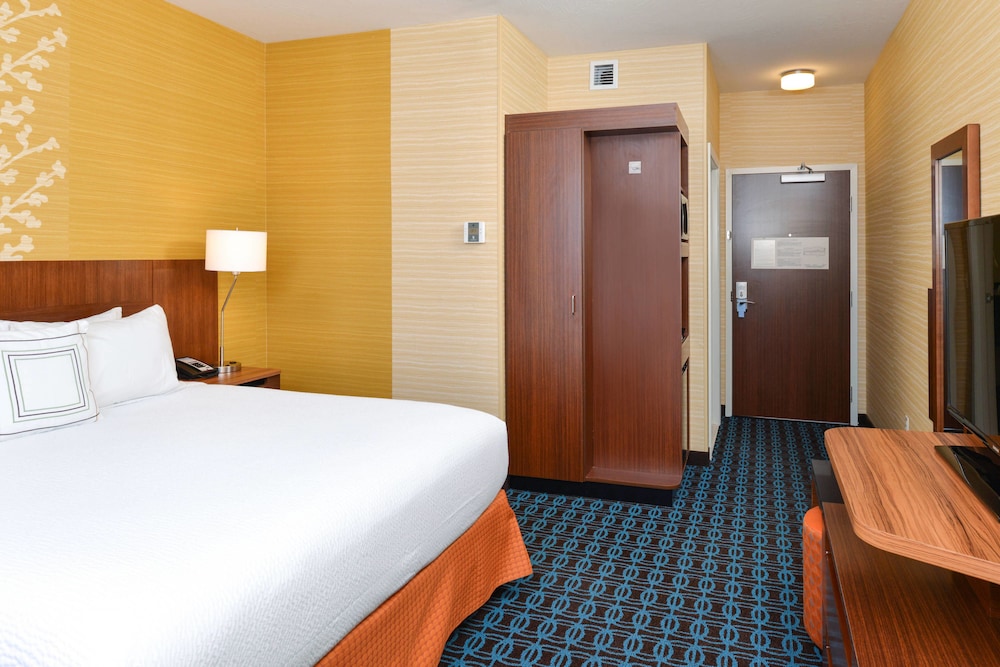 Fairfield Inn & Suites by Marriott Gallup 15/47