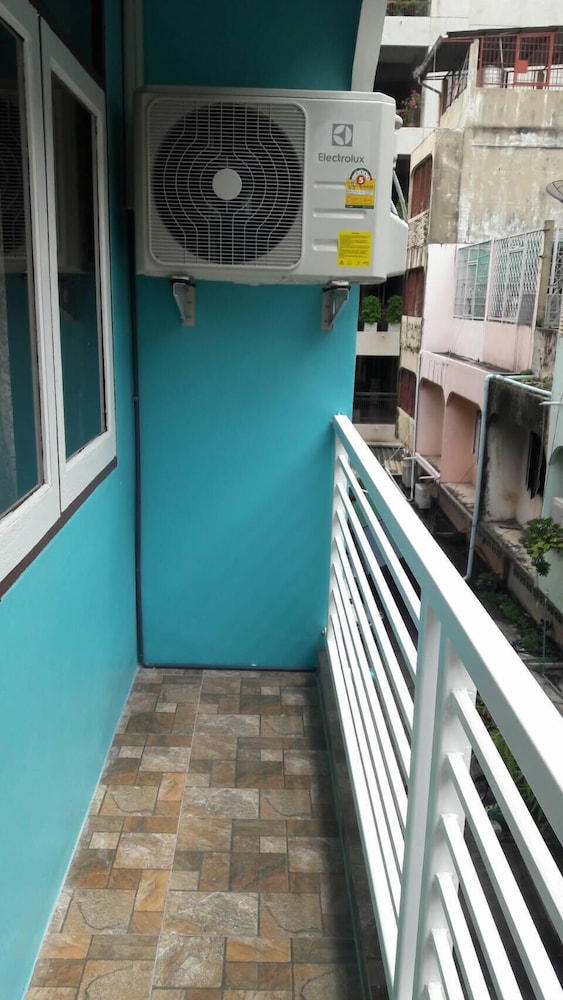 Danee Hostel 4/55