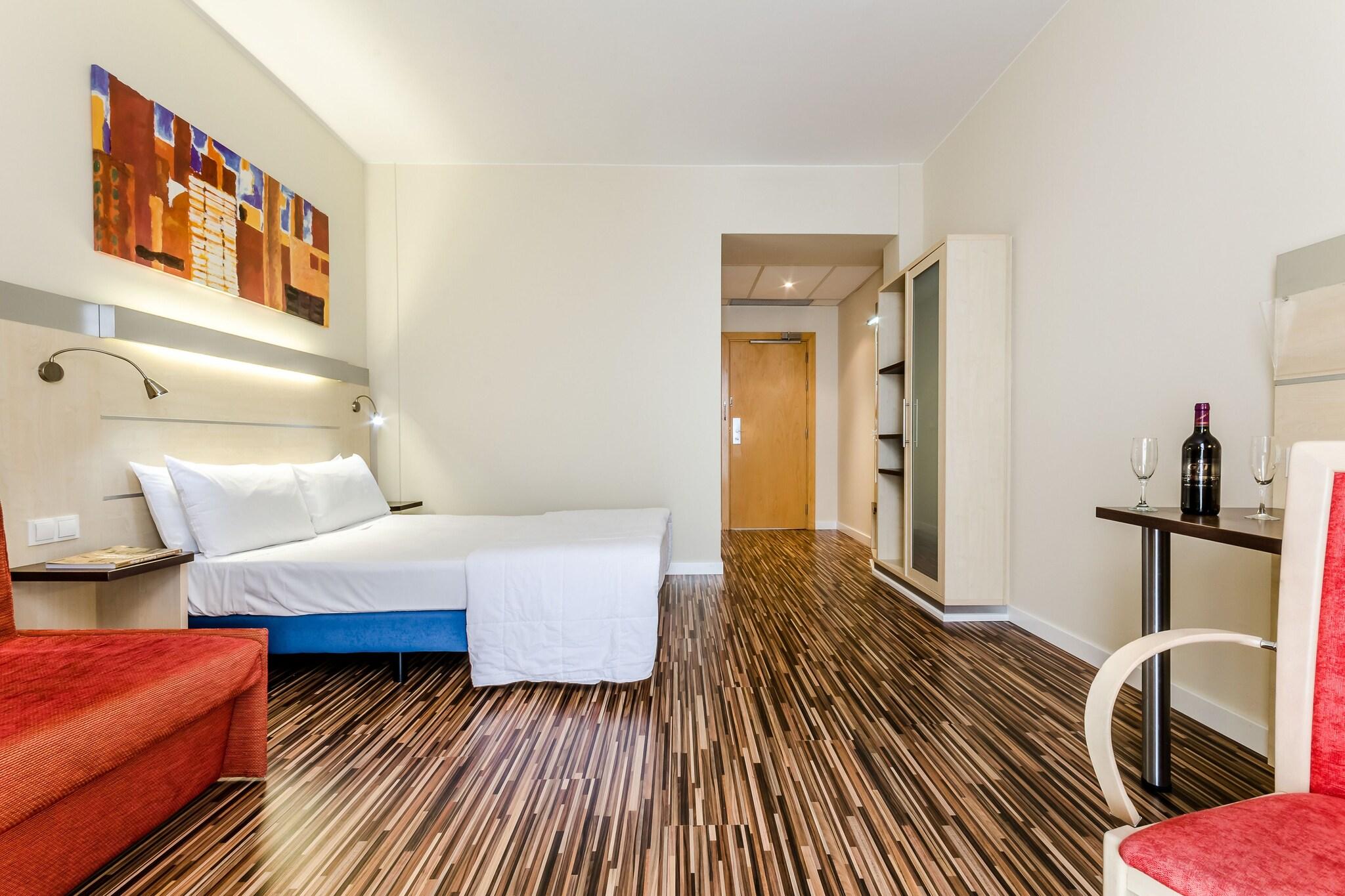 Yit Ciudad de Zaragoza Ex Express By Holiday Inn Zaragoza 10/30