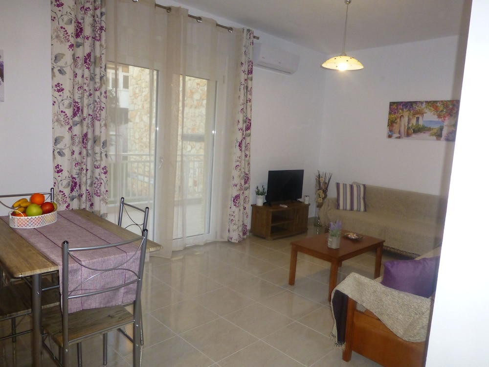 Pavloudis Apartments 28/50