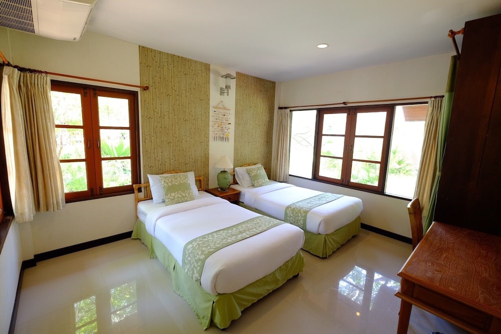 Suan Ban Krut Beach Resort 42/66