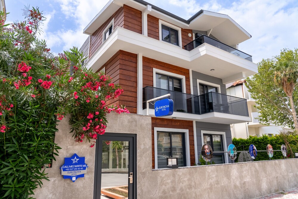 Euronova Hotel Residence 3/50