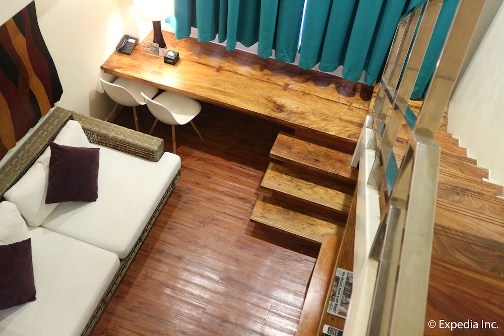 Ferra Premier Boracay by JG 36/62