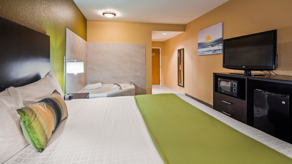 Best Western Edgewater Inn 19/37