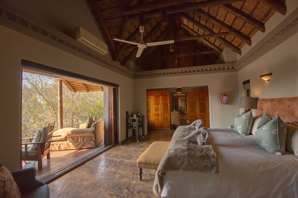 Waterbuck Game Lodge - All Inclusive 5/50