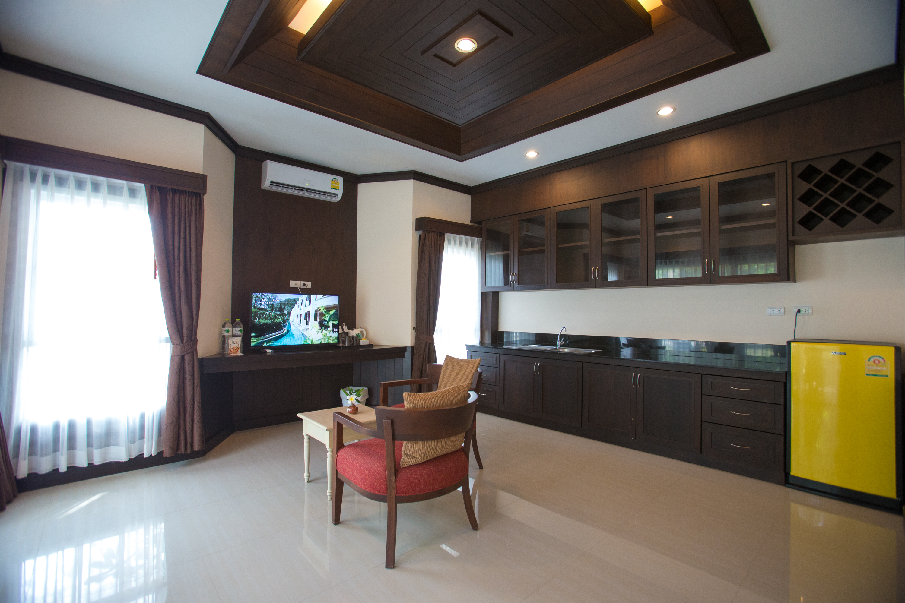 Hotel and Beach Bungalow at Lanta Resort 31/55