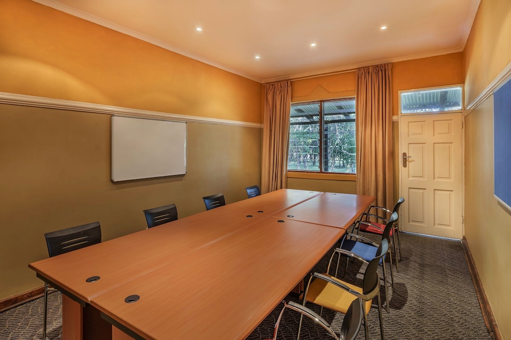Protea Hotel by Marriott Lusaka Safari Lodge 37/50