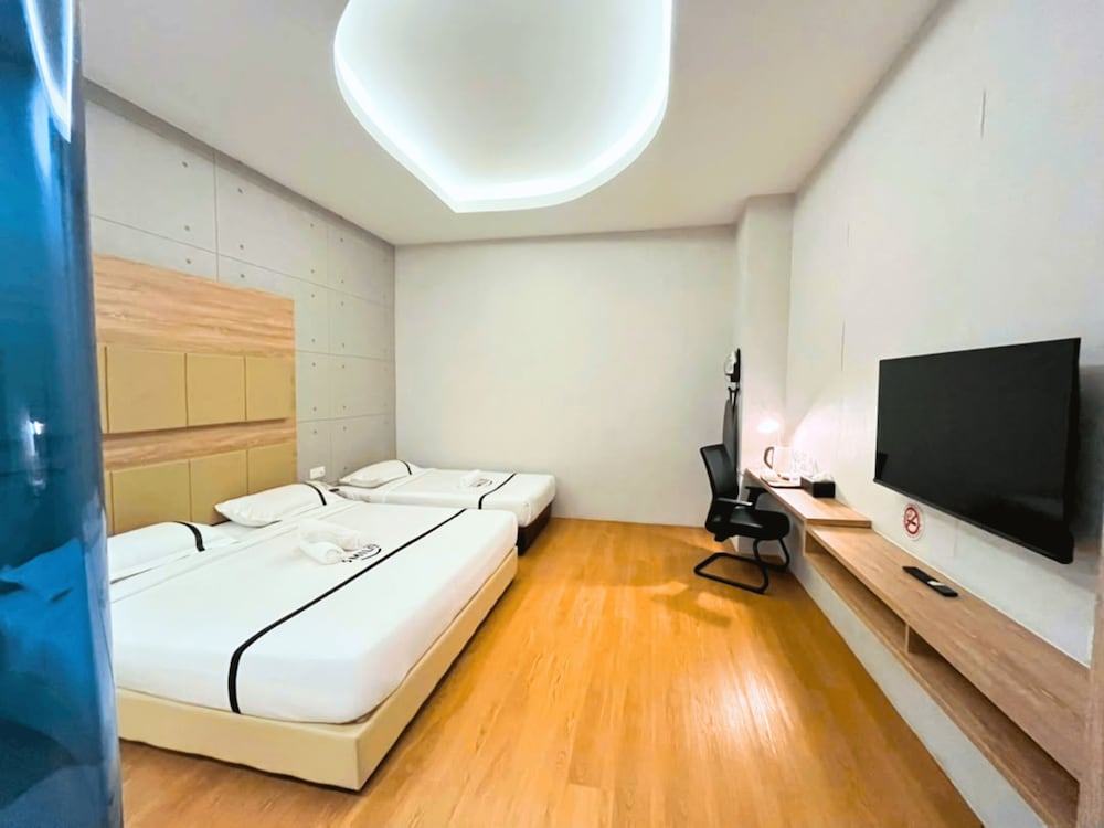 Top Holiday Hotel 16/52