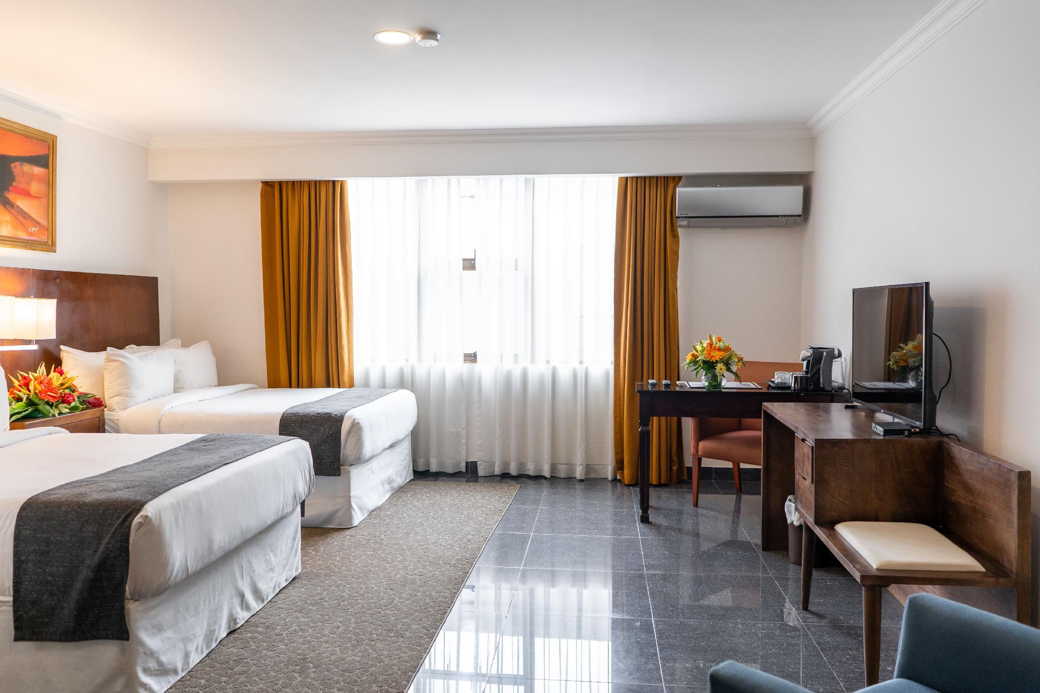 Superior, Twin Beds