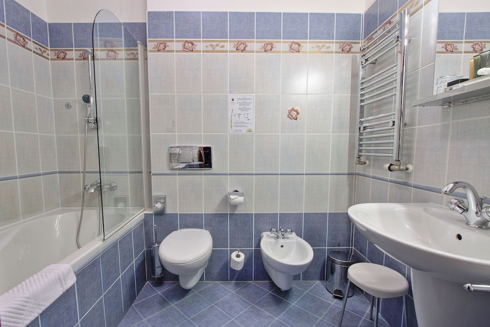 Hotel U Pava 49/49