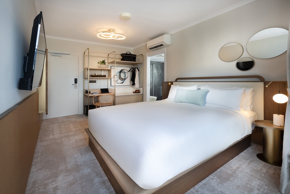 Mantra Terrace Hotel 24/67