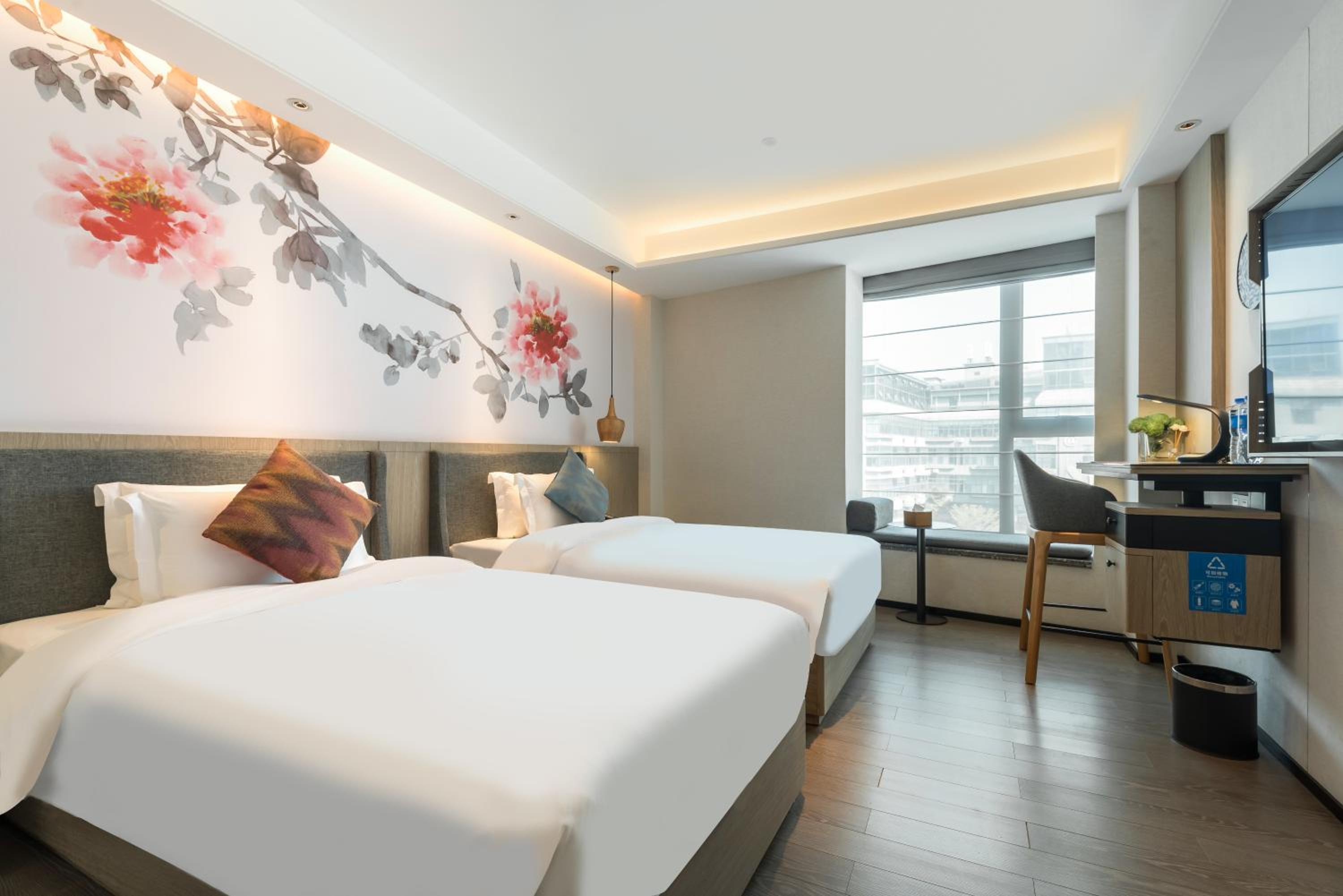 Standard, Twin Beds