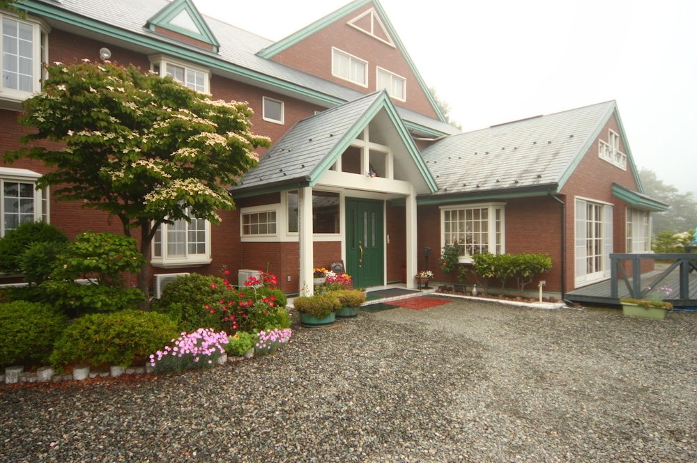 Pension Avenue 33/35