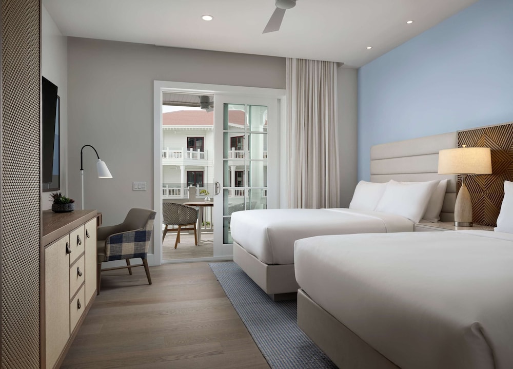 3 Bedrooms, Villa, King Bed, 4 Queen Beds, Ocean Front, Sofa