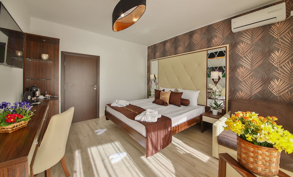 Prestige Deluxe Hotel Aquapark Club 24/76