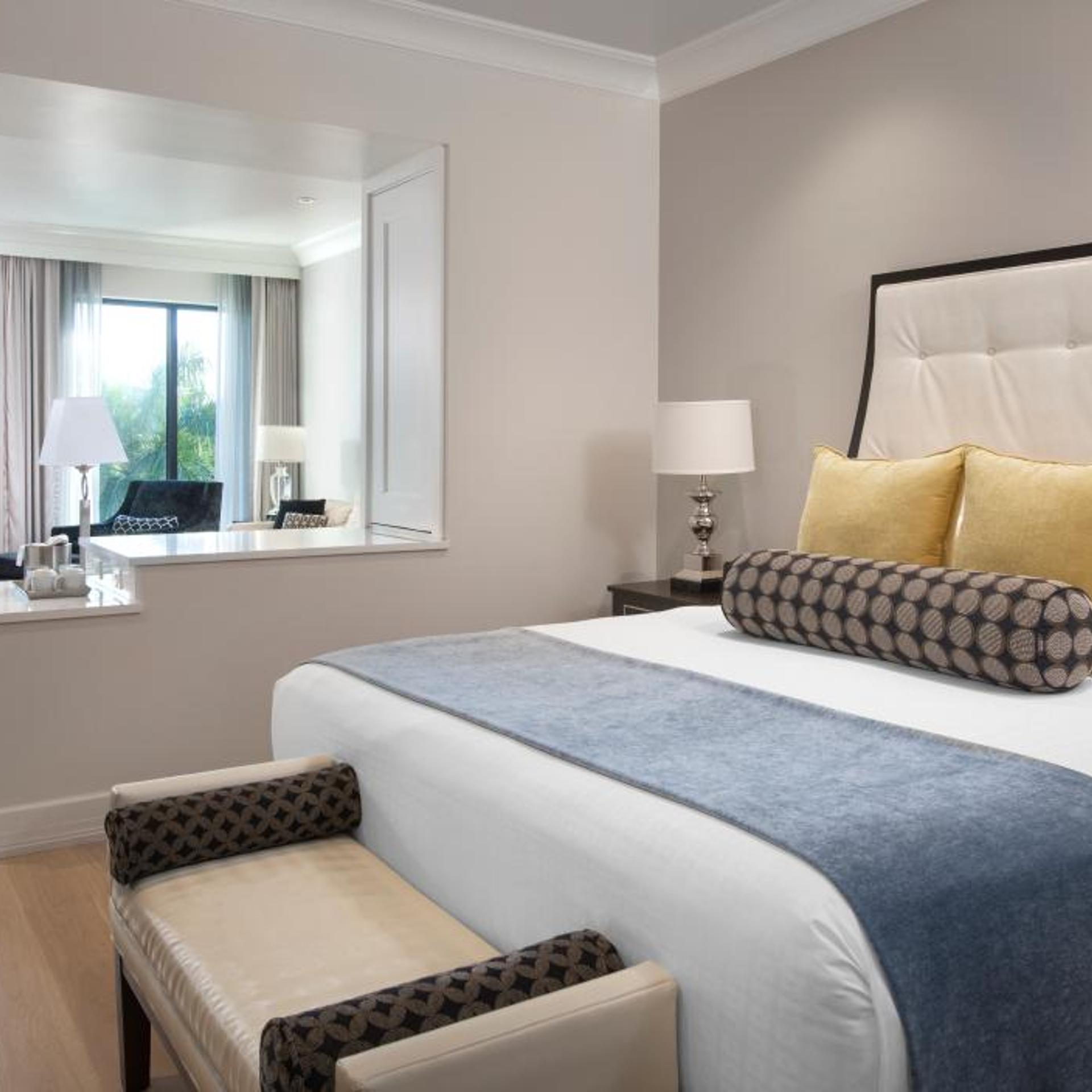 5TH Avenue, Club, Suite, King Bed