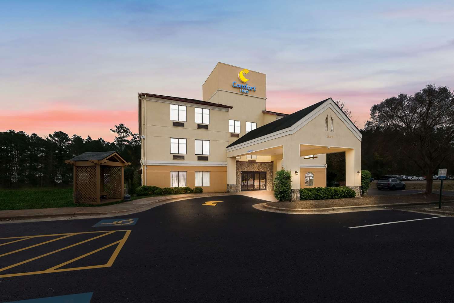 Comfort Inn Fayetteville I-95 2/33