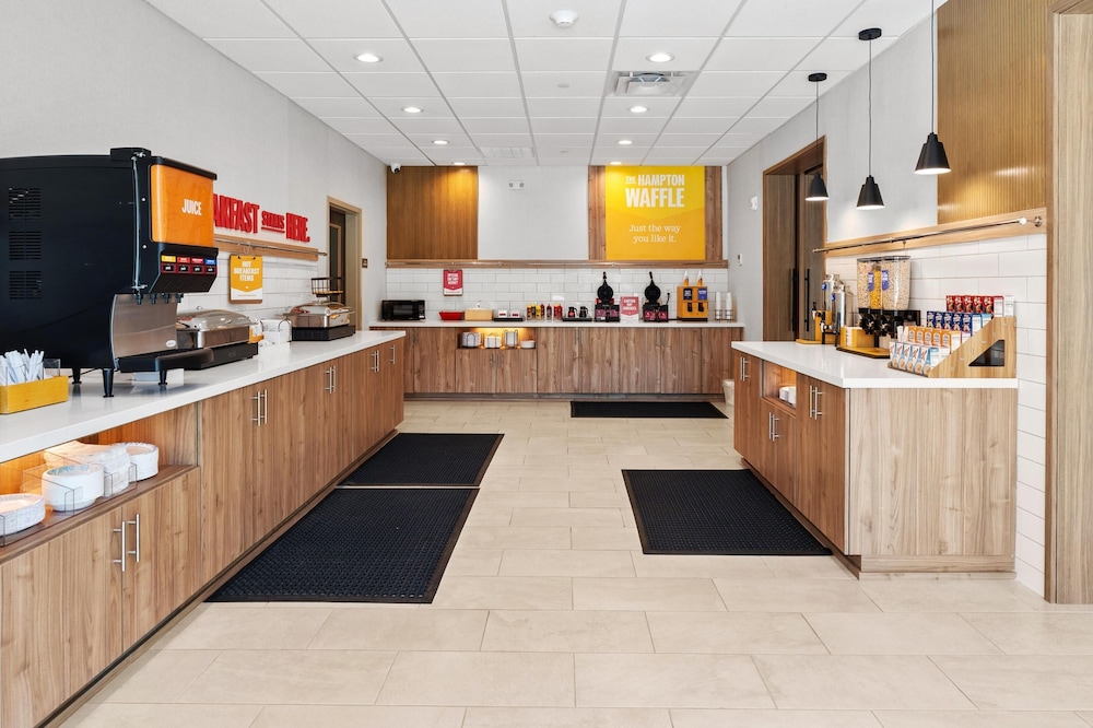 Hampton Inn by Hilton Wharton 31/40