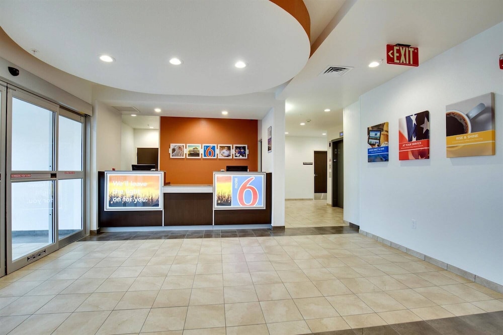 Motel6 Poplar Bluff, MO 8/60