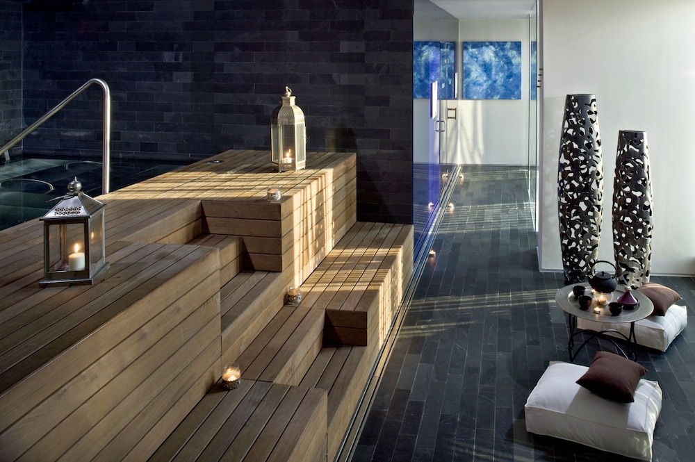 The Level at Melia Barcelona Sky 20/50