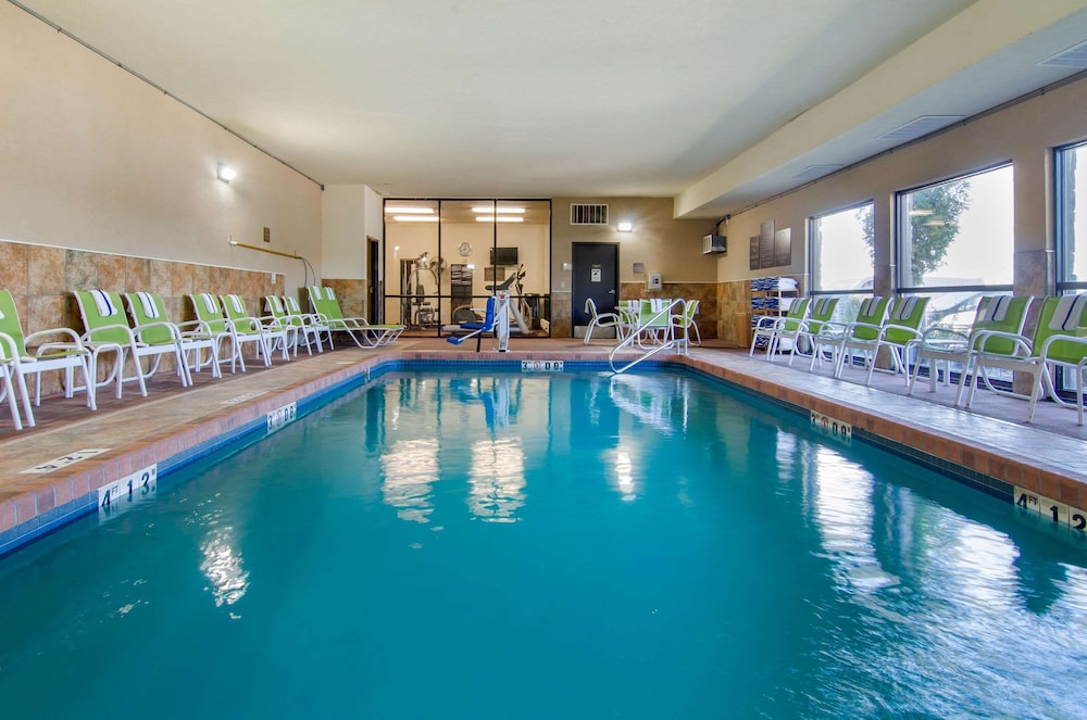 swimming pool spa