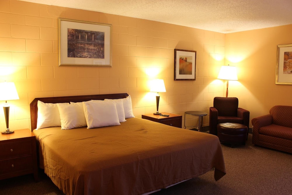 Sunlac Inn 3/24