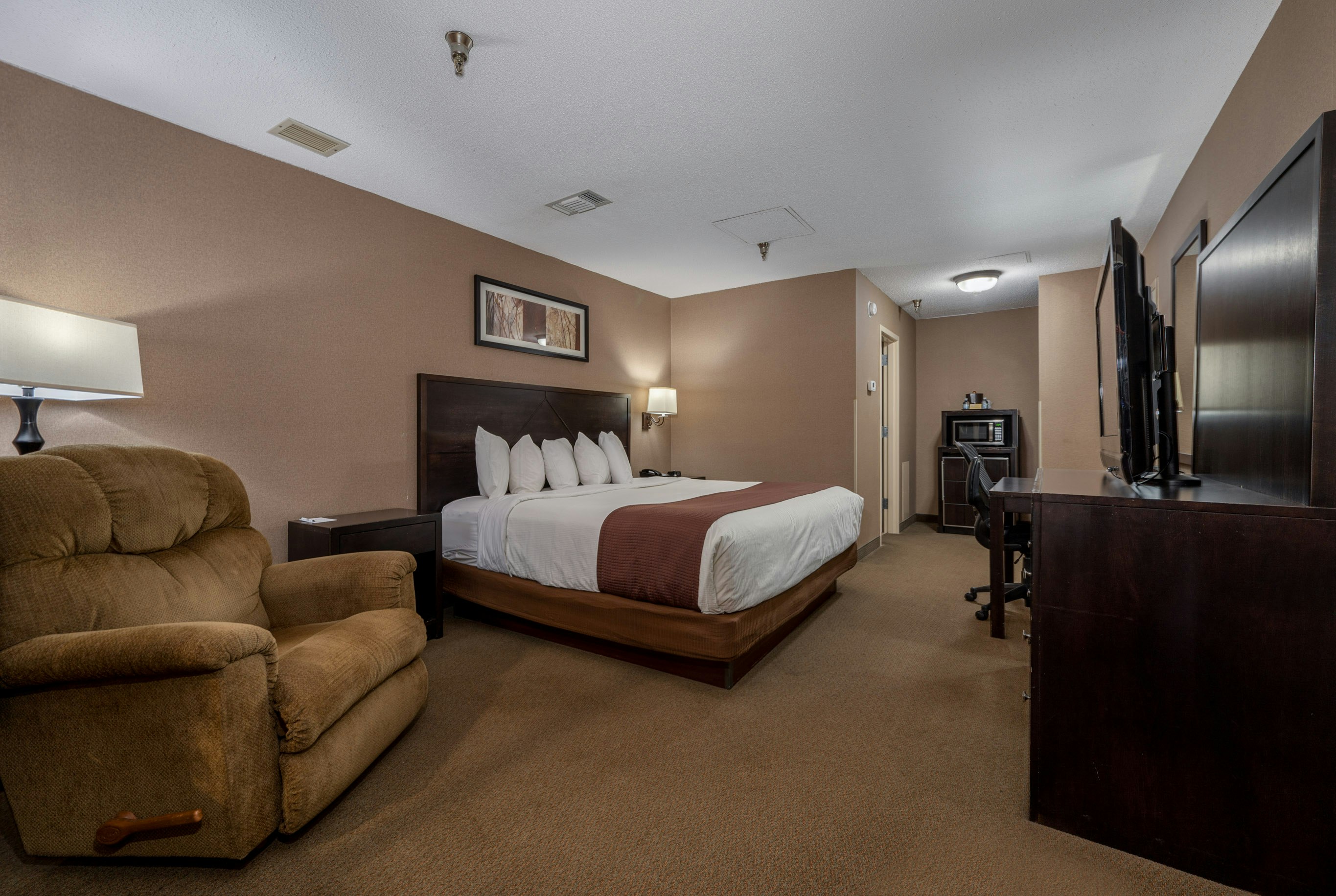 Heartland Inn & Suites, SureStay Collection by Best Western 8/19