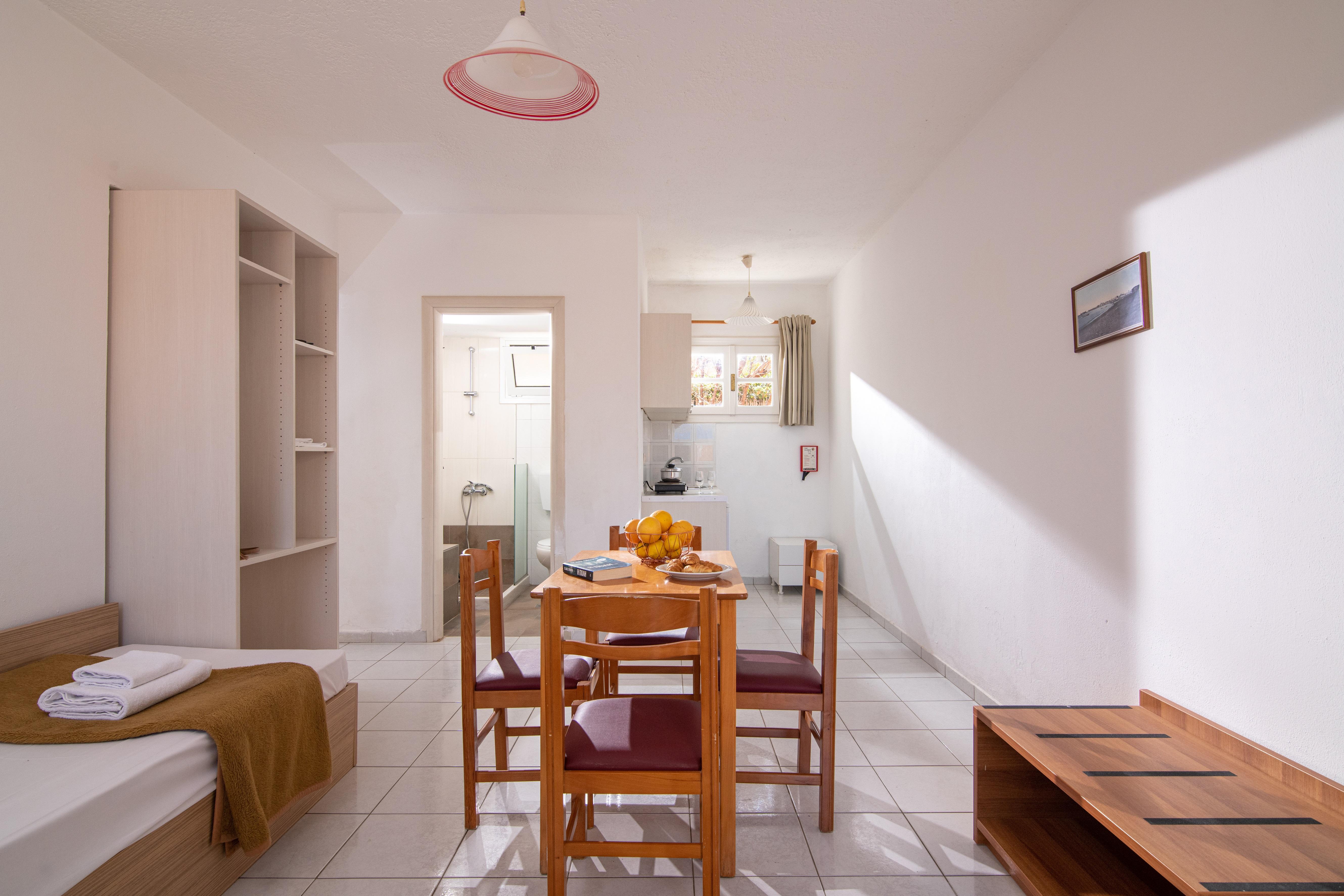 1 Bedroom, Apartment, Garden or Pool View