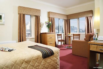 Tara Hotel 6/28