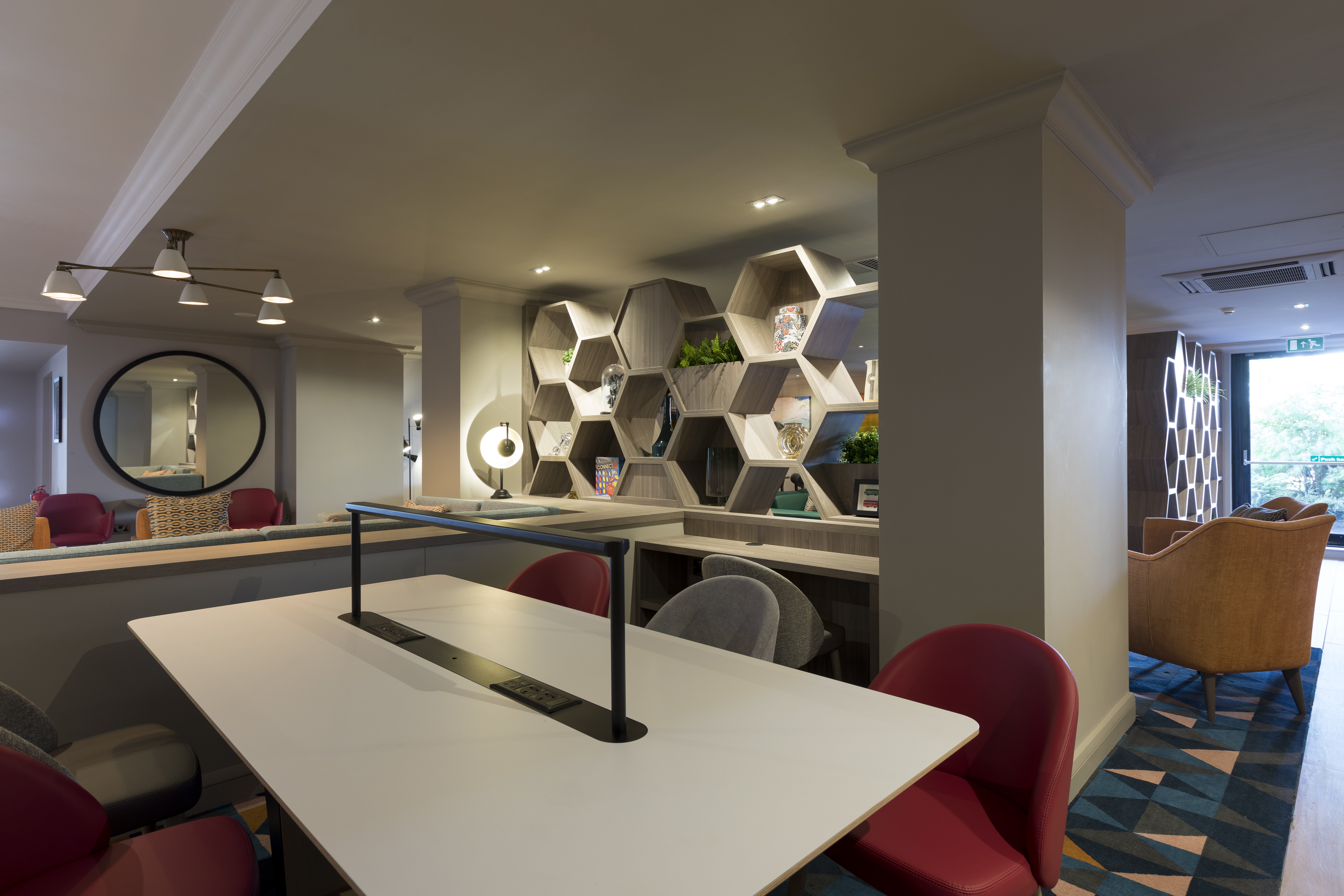HOLIDAY INN GLASGOW AIRPORT 56/80