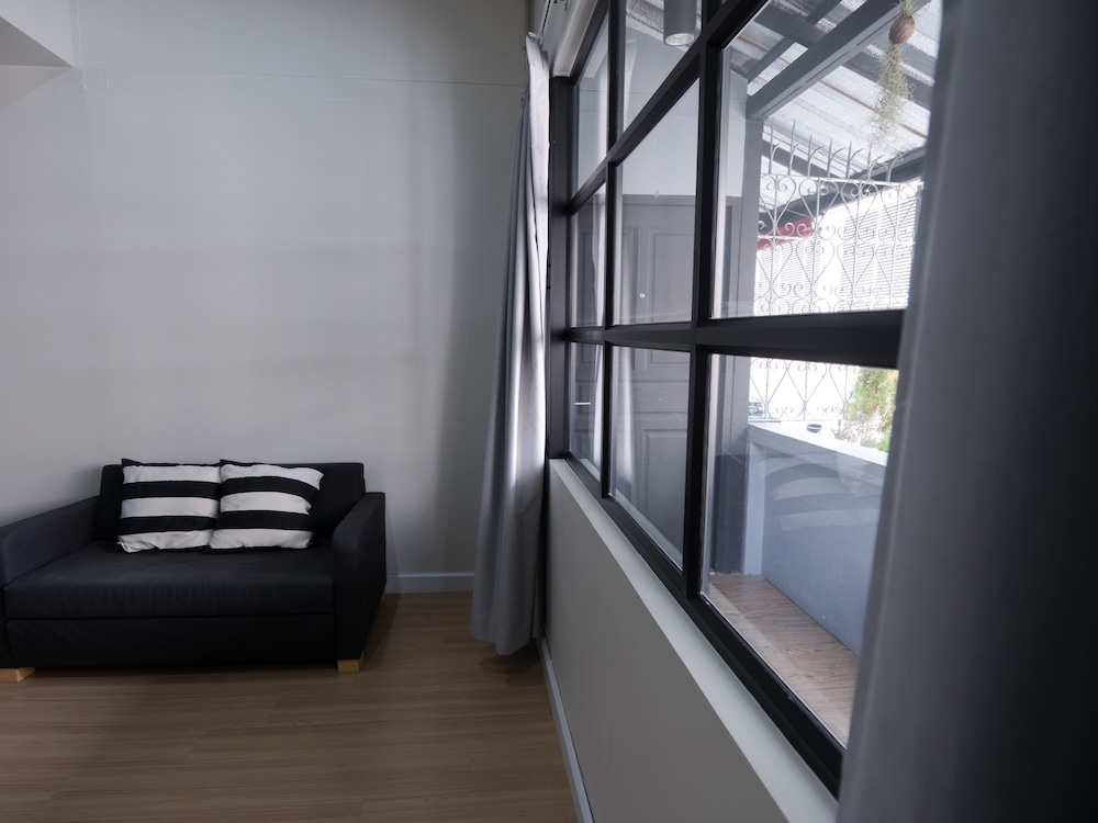 Pann Residence 33/39