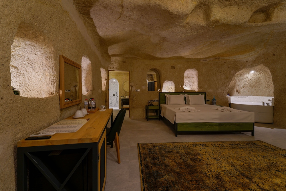 The Niche Cave Hotel +12 Adult 5/50