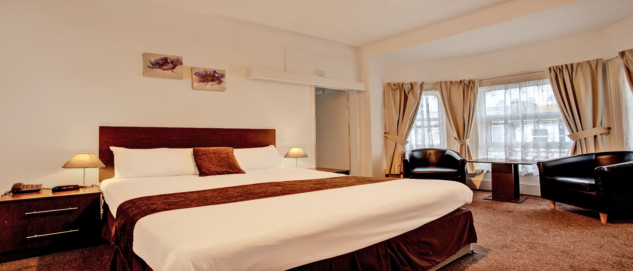 The Waverley Hotel 11/38