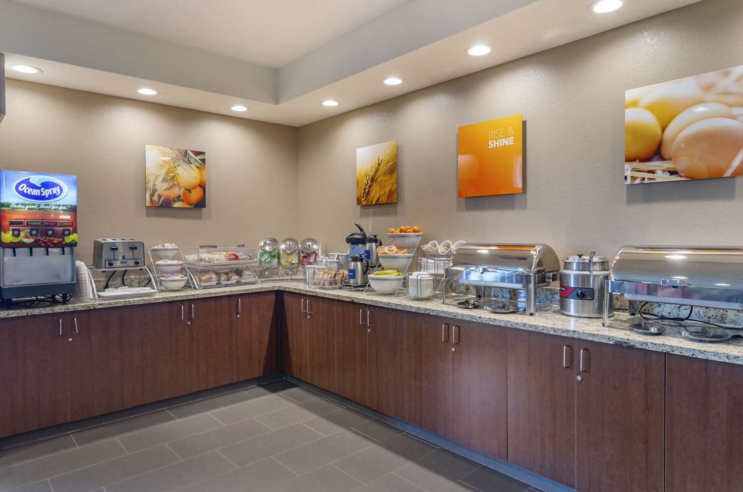 Comfort Suites Helena Airport 31/36