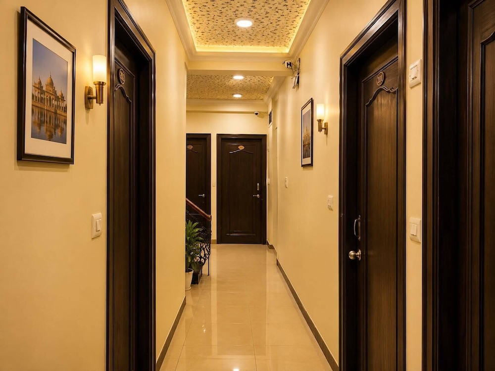 HOTEL CLASSIC INN 35/62
