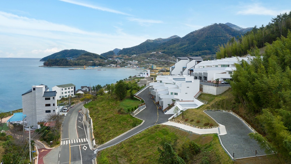 Ocean Terra Resort 39/50