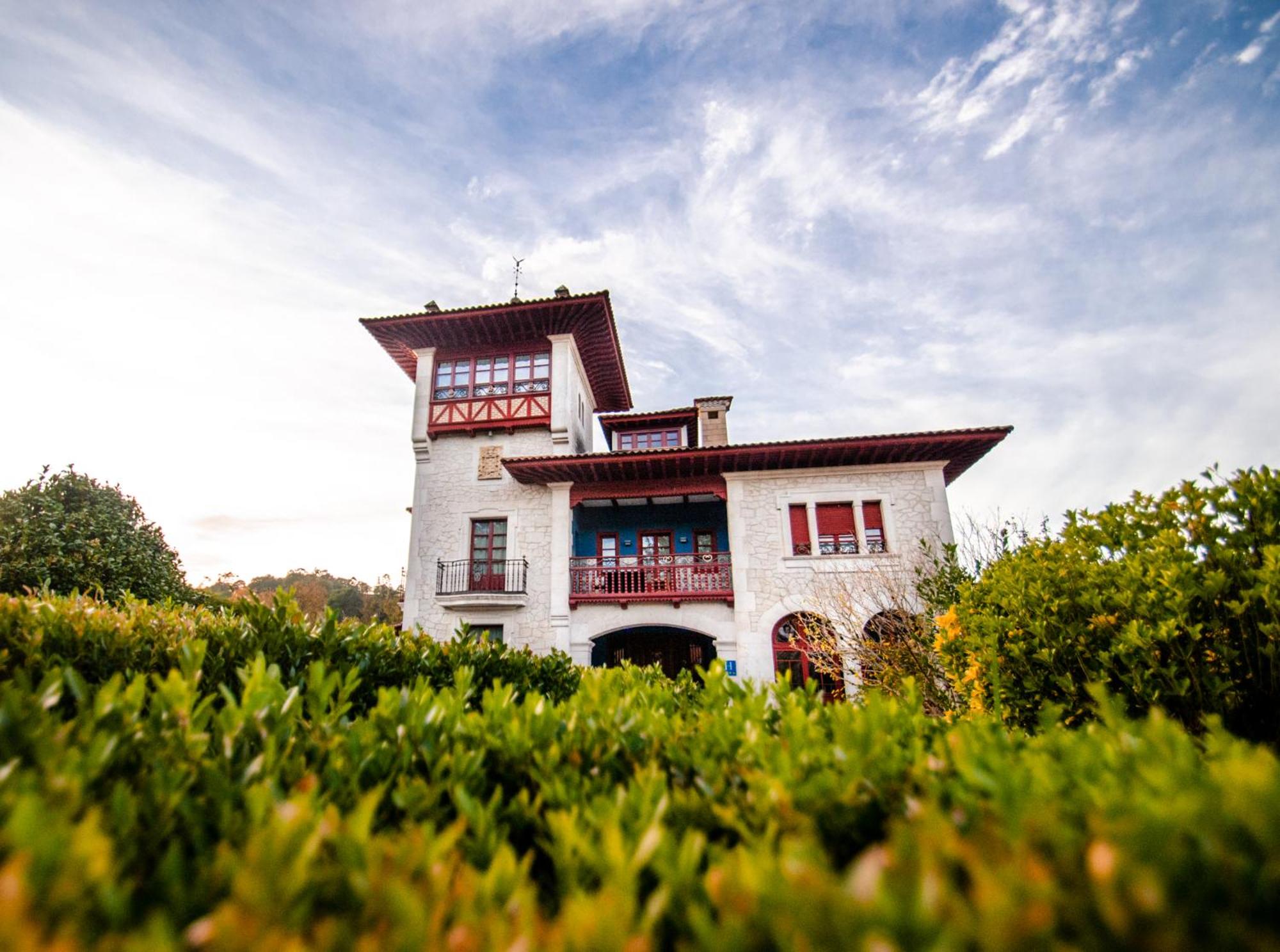 Hotel Palacete Real 42/43